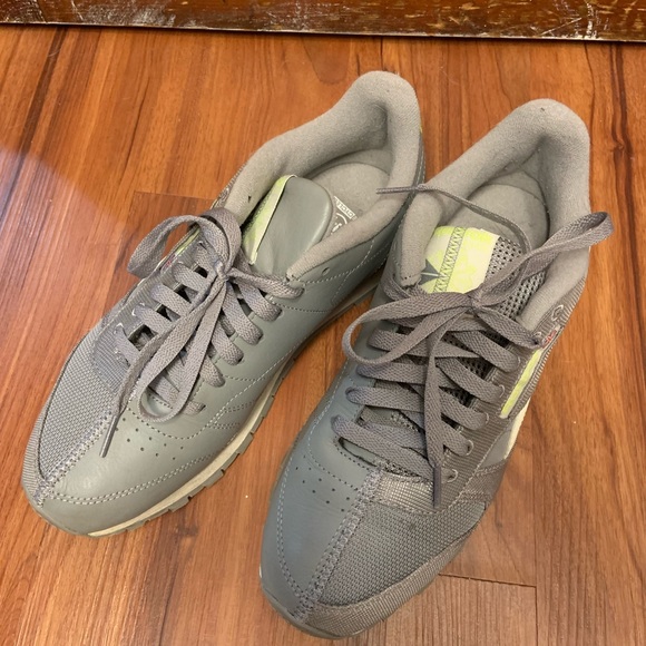 Reeboks classics - Picture 2 of 5